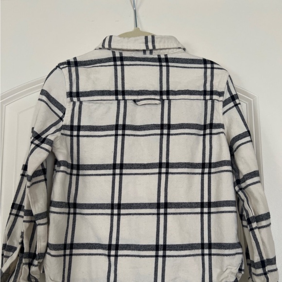 Splendid | (4) Boys Cream Flannel Button-down - Picture 4 of 6